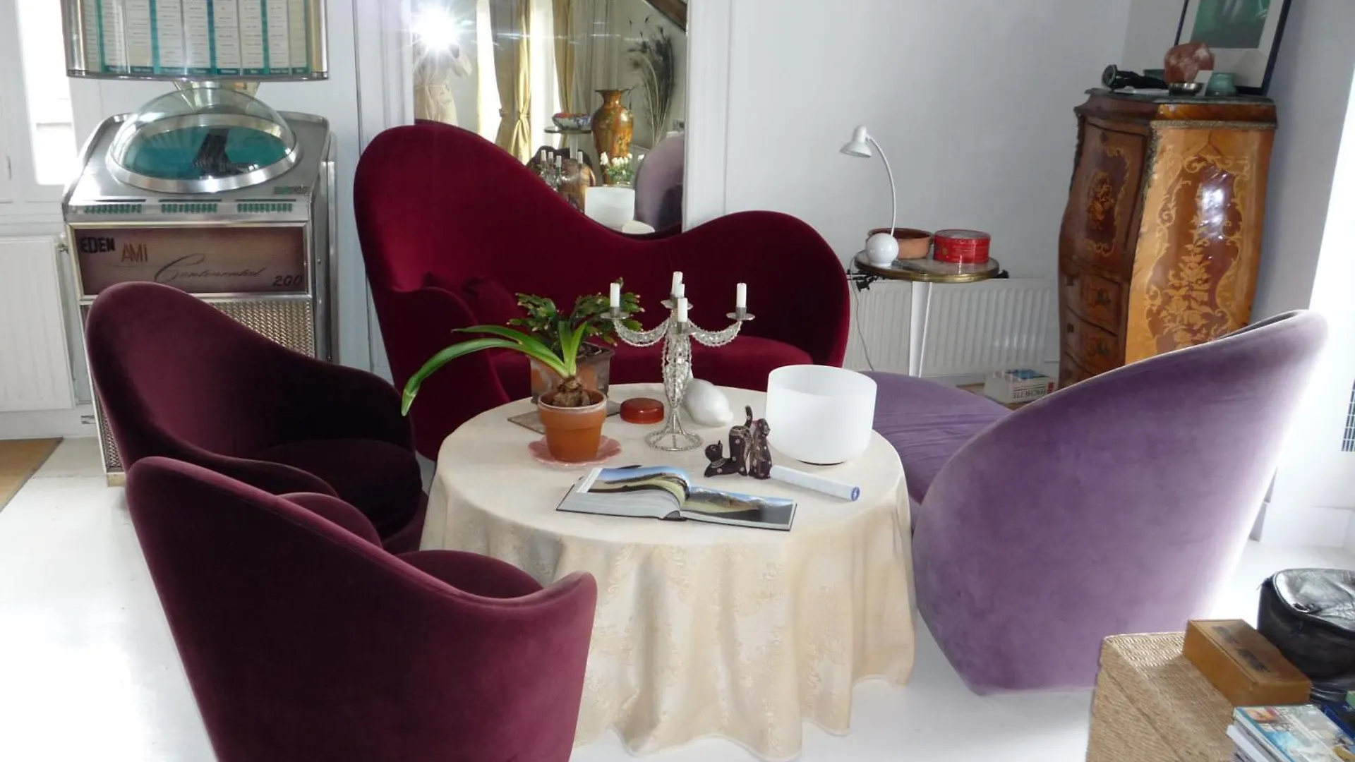 Appartement 8 Place Du Tertre Parijs